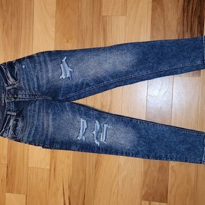 Maurices high rise distressed  boyfriend button fly jeans.  Size 8